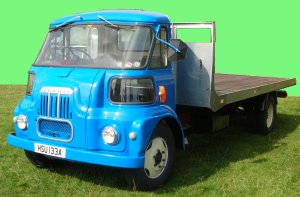 1963 Morris lorry, photographed at a show in 2007