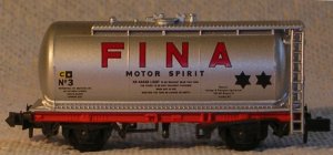 Photo of a Peco tank wagon in Fina petrol livery