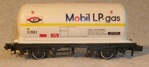 Photo of a Peco tank wagon in Mobil LPG livery