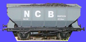 Photo of the Dapol 21 ton mineral hopper courtesy and copyright Dapol