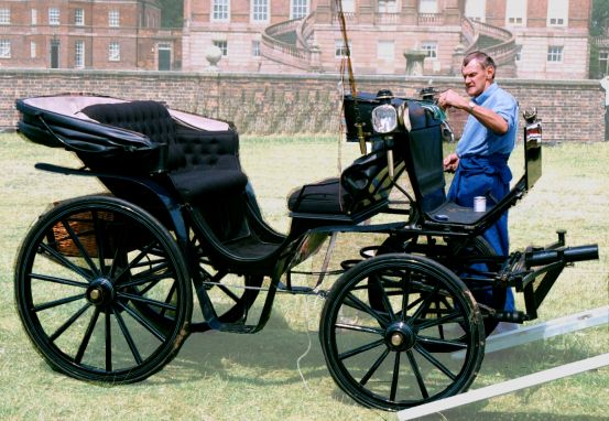 Carriage showing eliptical springs