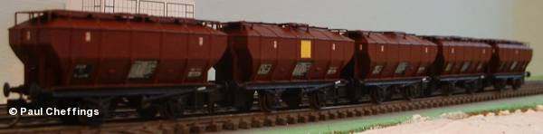 Kit built Covhop hopper wagons